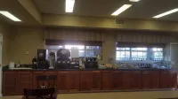 Sunday House Inn and Suites - breakfast