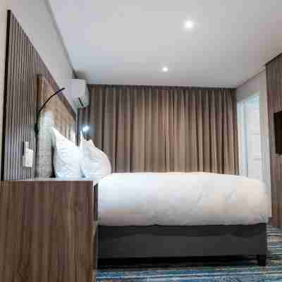 Zar Rooms
