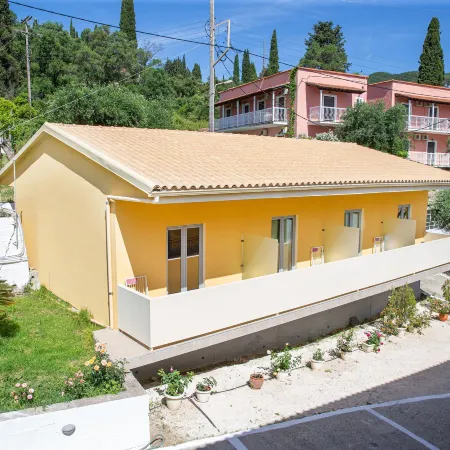 Passas Mare Apartments & Studios