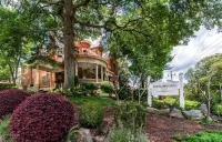 Burke Mansion Hotels in Macon