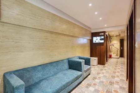 Hotel Sea Breeze Отели рядом с достопримечательностью «Madh Island»