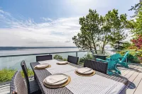 Saratoga Vista by AvantStay Waterfront Views Hotels in Langley