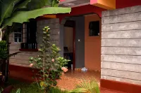 The Gladstone House - Homestays