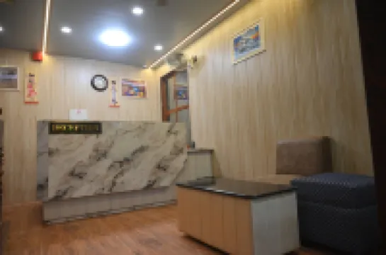 โรงแรม ปรินซ์ โรงแรมในโคราฆปุระ