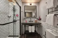 Moxy Belfast City Hotel a Belfast