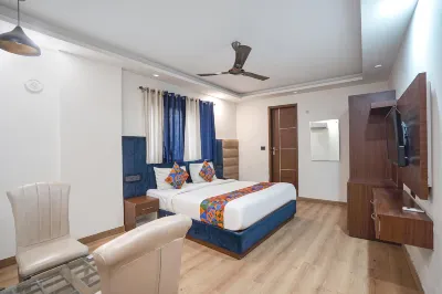 FabHotel Golden Eye Inn Отели в г. Калкаджи