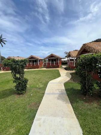 Red Hibiscus Villas
