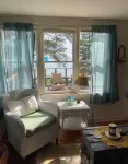 All season cottage with sauna overlooking the private beach on Lake Superior Hotel a Washburn