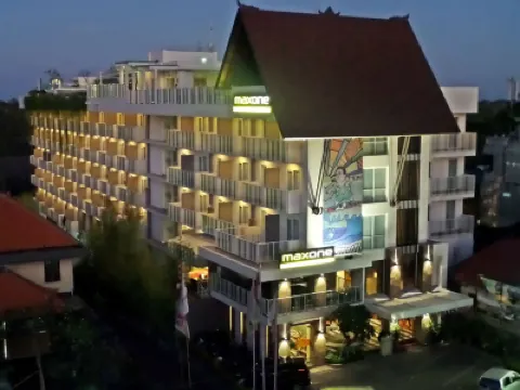 MaxOneHotels at Bukit Jimbaran Hotels near Ungasan