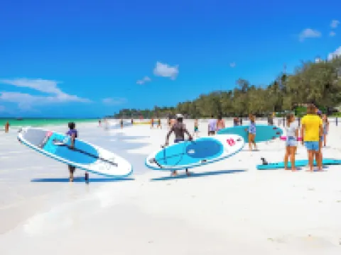 Lazy Days Hotels in Galu