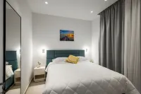 The 7 Suites by Konnect, An Elegant Living in Ipsos - balcony