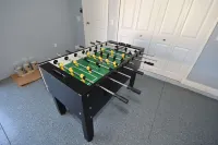 The Beach Pool Game Retreat - Boutique