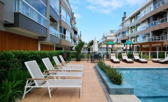 Cobertura SunClub - 300 Mtrs da Praia do Campeche - Sdi012