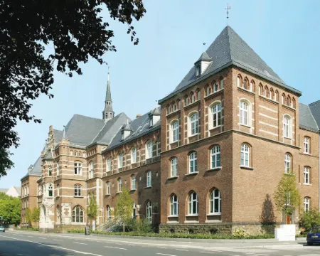 Collegium Leoninum Hoteles en Bonn