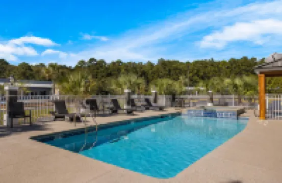 Country Inn & Suites by Radisson, Hinesville, GA