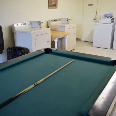 Travelers Inn & Suites