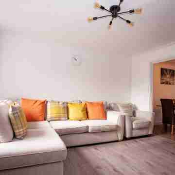 Cozy 3-Bedroom Home in Luton Others