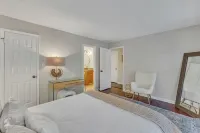 The Dogwood Cottage Hotels in Wake County