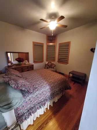 Beautiful brick home w/ large porch and 3 bedrooms