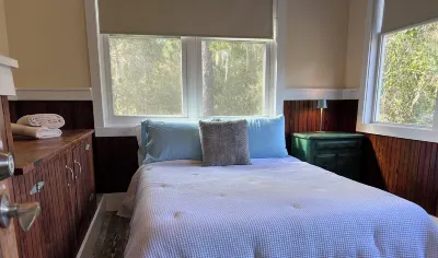 Valona Blue, on Tidal Creek/Marsh, Room for Boat, Kayak, Fishing Explore, Relax