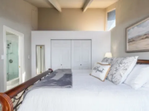 Waves End, by Vinifera Homes Hotels in Gualala