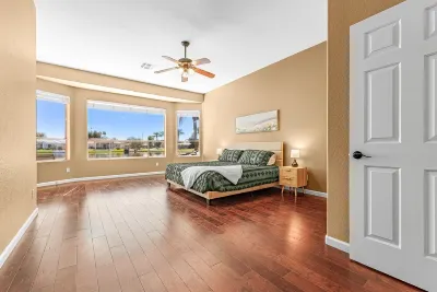 Ocotillo Lakes, 4BR, 2BA, Heated Pool included in price Hotels near Riggs Marketplace