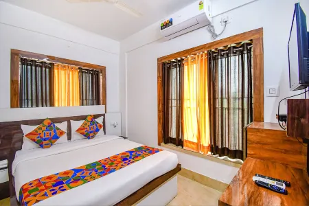 FabHotel New Dream Palace - Near Acropilose Mall and Ruby Hospital