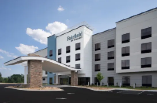 Fairfield Inn & Suites Whitsett Greensboro East Hotels in Guilford County