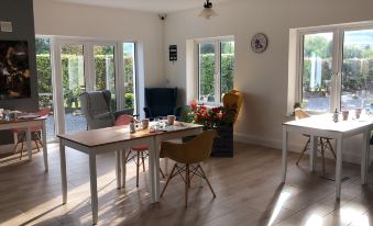 B&B and Self Catering Mon Petit Cottage
