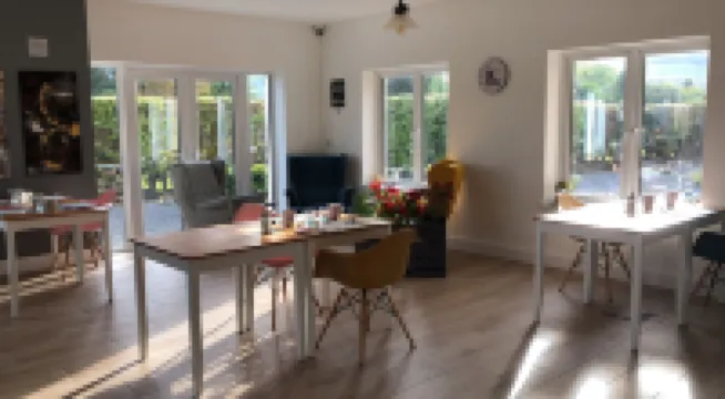 B&B and Self Catering Mon Petit Cottage