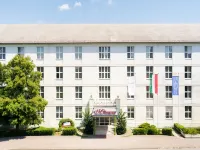 Hotel Millennium Hotels near Nepliget