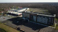La Quinta Inn & Suites by Wyndham Mount Laurel / Moorestown Hotels near Centerton Square