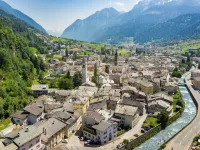 Ca' del Borgo, Rooms & Suites فنادق في Poschiavo