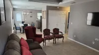 2 Bedrooms Apt near Univeristy - Apartments