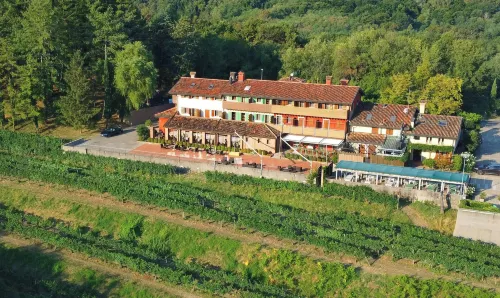 Elliot Osteria e Dormire in Collina Hotels in Buttrio