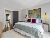 Brooklyn House, charming & chic 3-bedrm, Great Location with FREE PARKING Hotels near One Tree Hill: TRIC