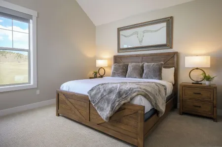 Upscale, spacious Granby home w/ stunning mountain views, hot tub from deck!