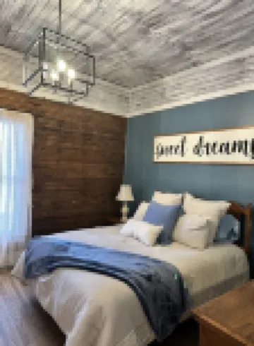 Charming 1-bedroom house in terrific Harrisburg with AC, WiFi