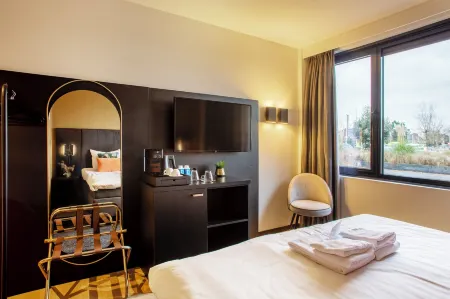 Hotel Lowietje Lisse - Keukenhof Отели в г. Hillegom