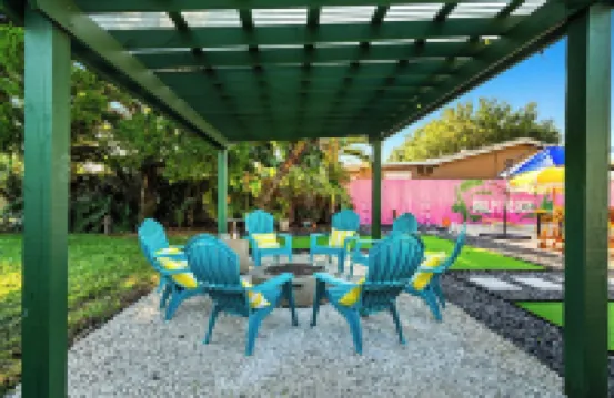 PBG Retreat w/ Pool, Mini Golf, Fire Pit, Game Room!