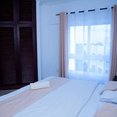 Ocean Brace Apartment,2bedroom beach view located at nyali,links road,Mombasa Отели рядом с достопримечательностью «Найали Бич»