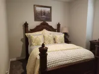 Perfect Retreat for Friends and Family Hotels in Schertz