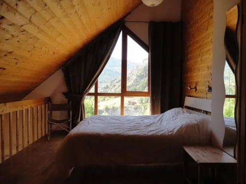 Spacious apartment in chalet with a beautiful view! فنادق في Allos
