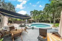 Dania Beach Spectacular Oasis. Close to the Beach, Ft. Airport and Port