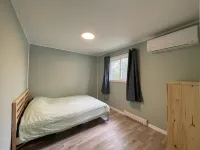 Cheerful Waterfront Cottage