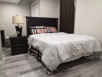 Comfortable 2-bedroom walk out basement Hotels in Haldimand County