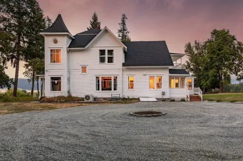 Discover Bonners Ferry charm, steps away from Casino at Best Western