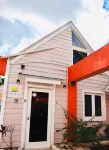 ARA OASIS - loft condo, 5 mins walk to beach