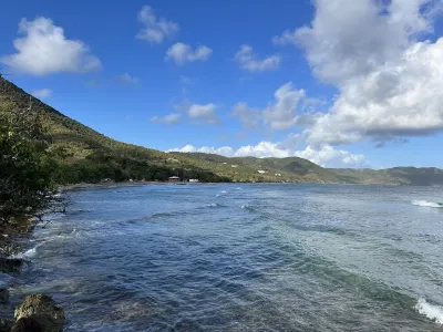 Luxury Beachfront Condo with Pool and Hot Tub Hoteles en 