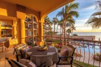 Family Friendly Las Olas Oceanfront Remodeled 2Br Steps to Surf, Sand & Dining!